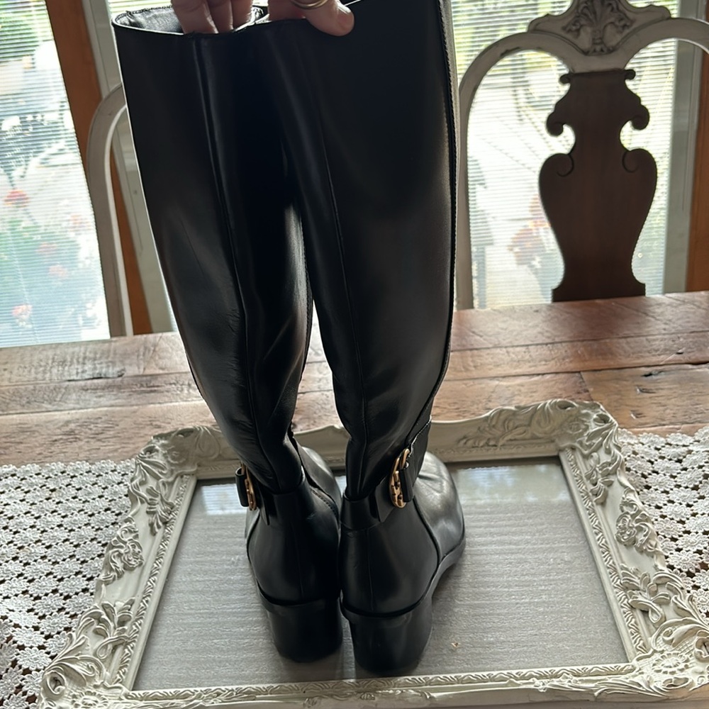 Tory Burch Tall Black Boots. In Excellent Condition. Size 7 - Picture 2 of 4